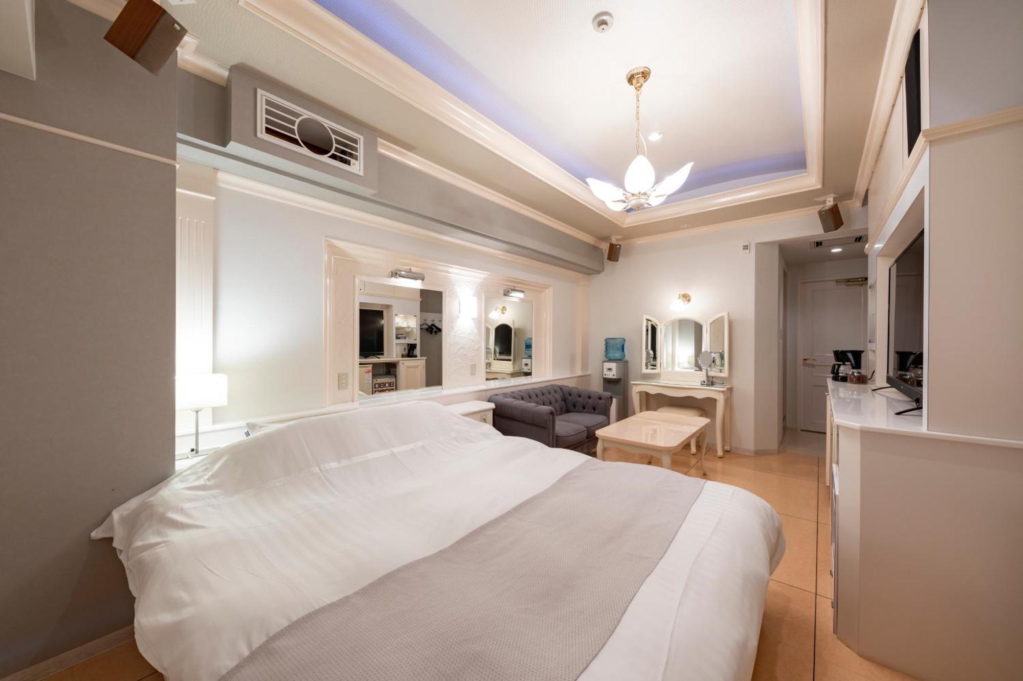 Hotel Luna Sendai -Adult Only Exteriör bild