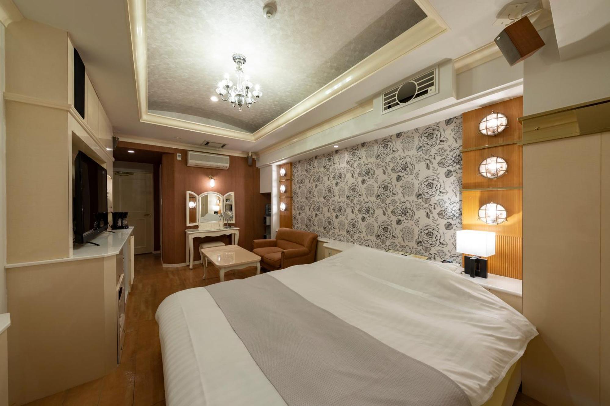 Hotel Luna Sendai -Adult Only Exteriör bild